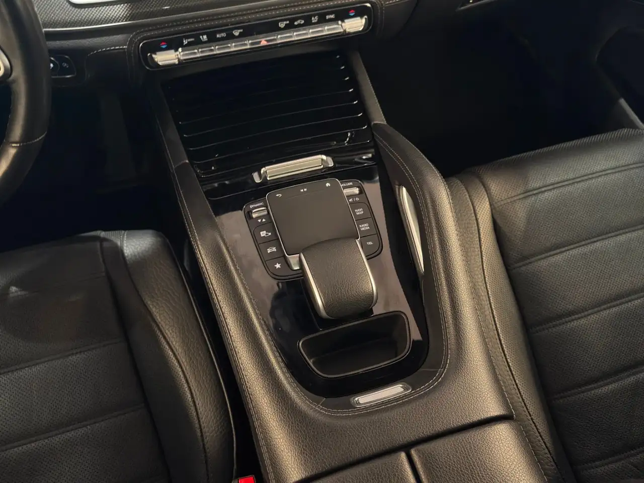 Mercedes-Benz GLE photo Mercedes-Benz GLE