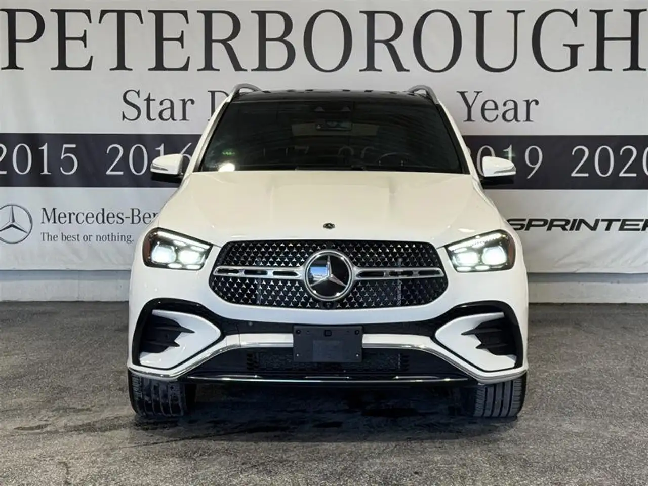 Mercedes-Benz GLE снимка Mercedes-Benz GLE