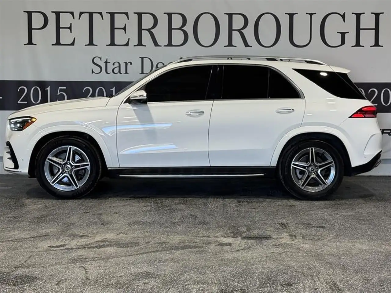 Mercedes-Benz GLE снимка Mercedes-Benz GLE
