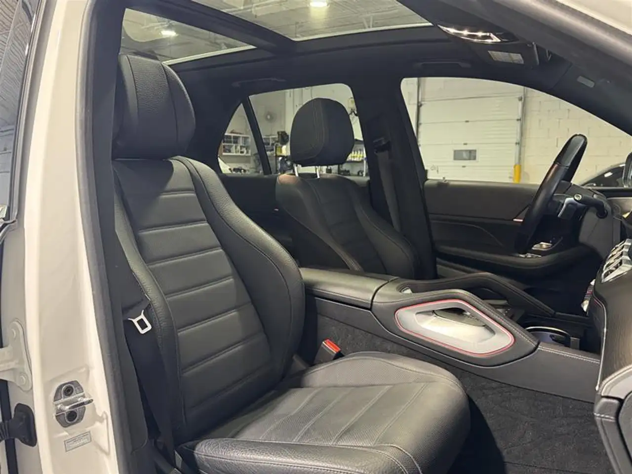 Mercedes-Benz GLE снимка Mercedes-Benz GLE
