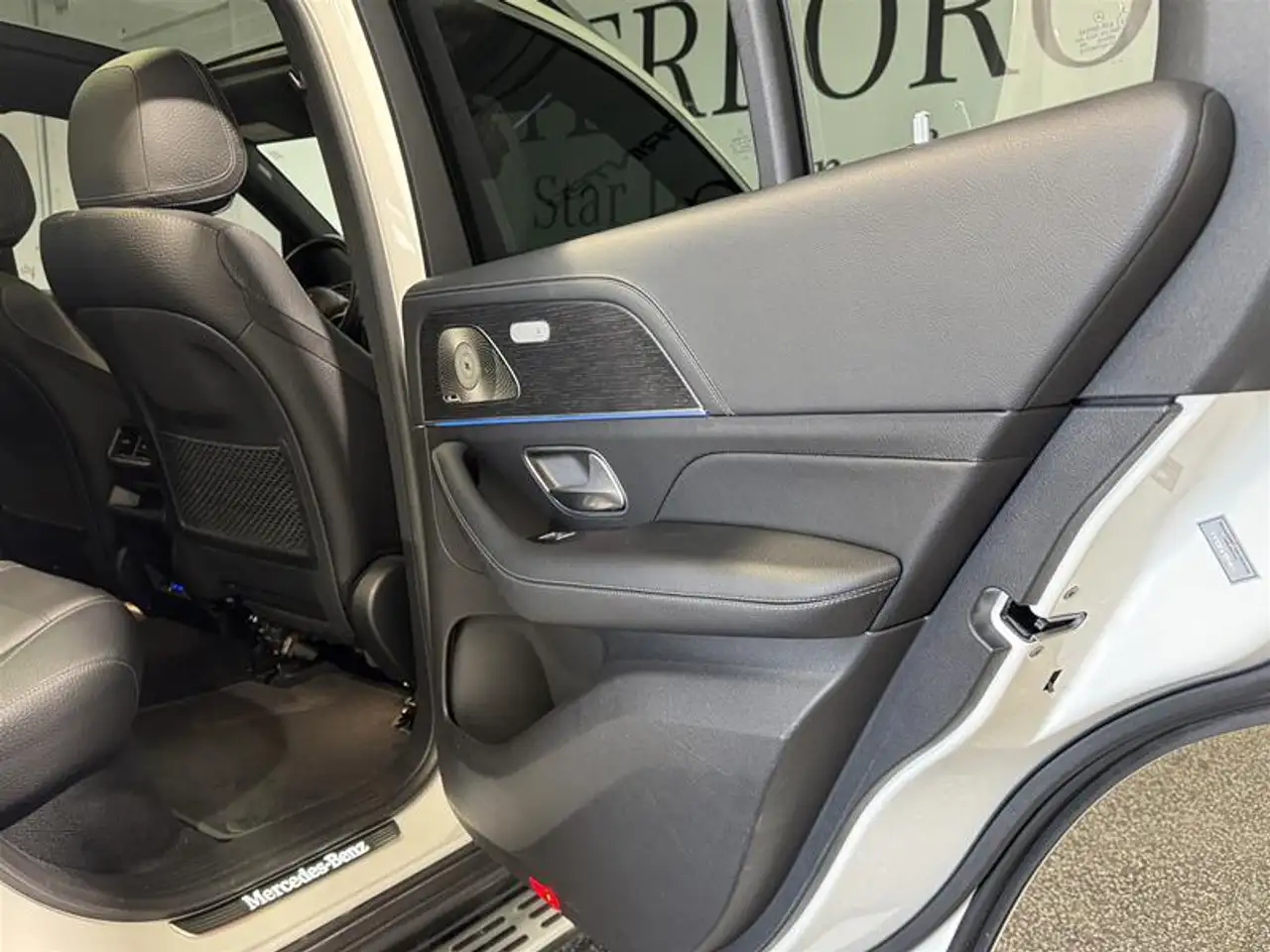Mercedes-Benz GLE снимка Mercedes-Benz GLE