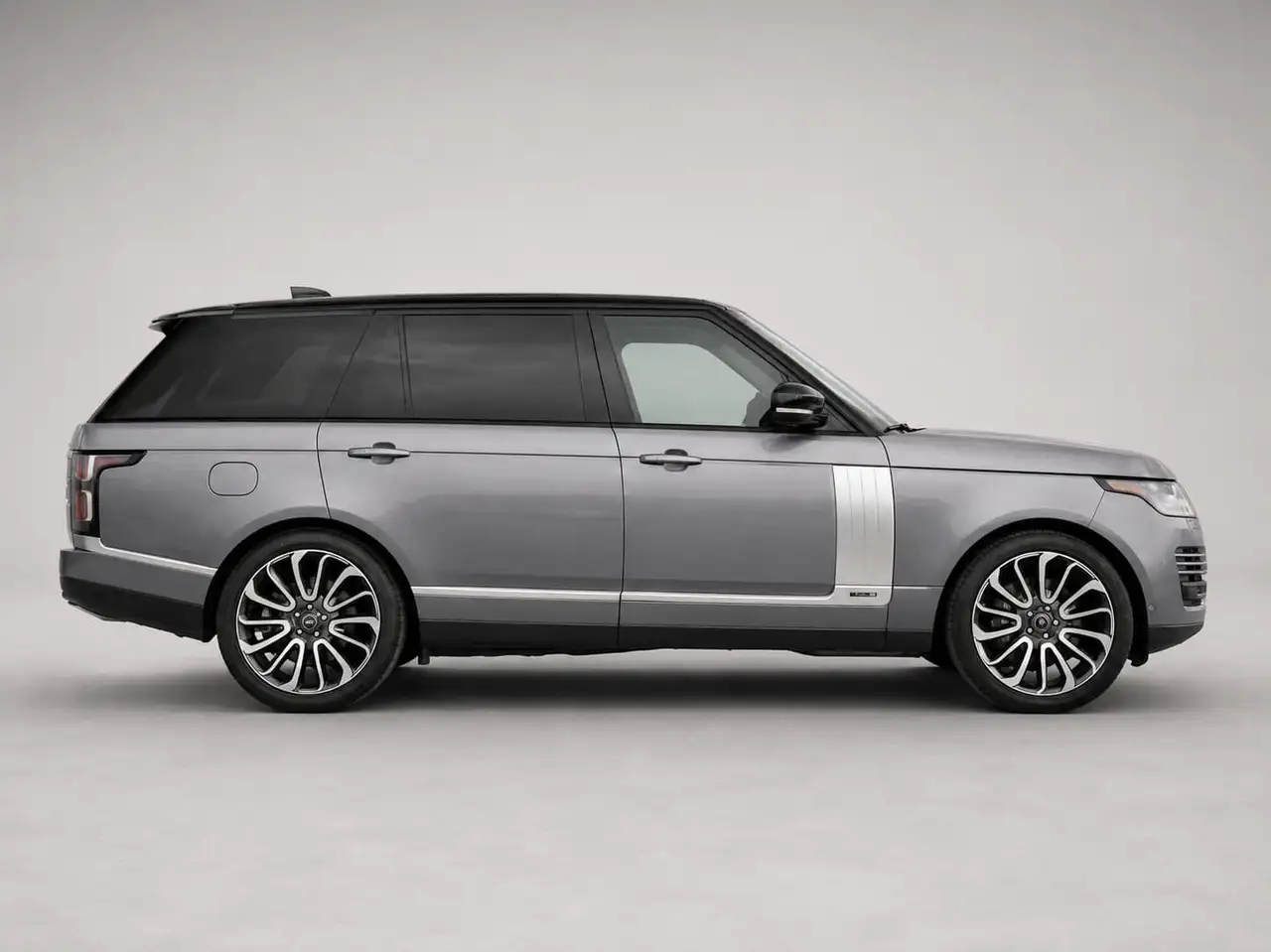 Land Rover Range Rover photo Land Rover Range Rover