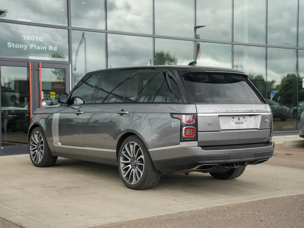 Land Rover Range Rover photo Land Rover Range Rover