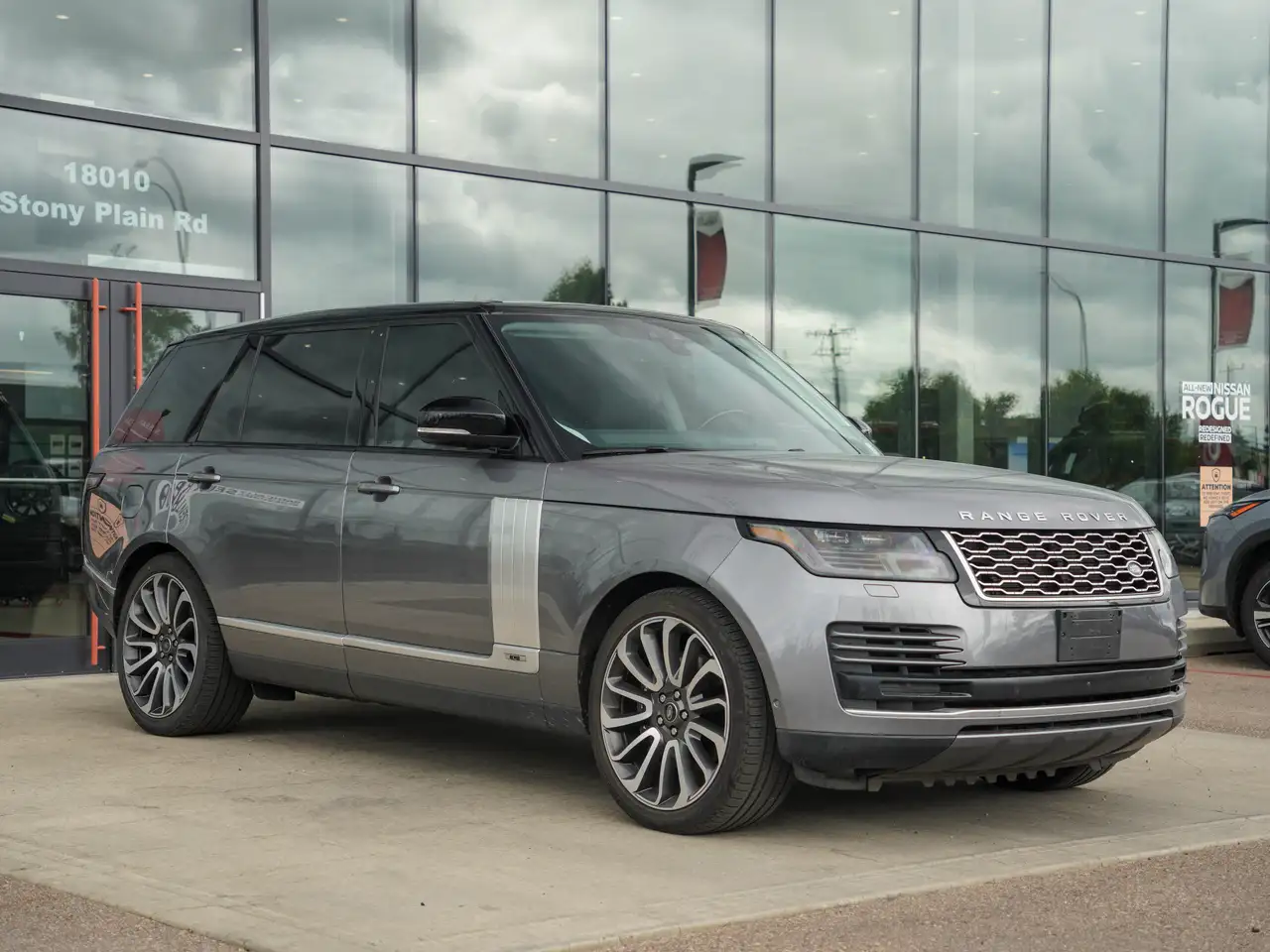 Land Rover Range Rover photo Land Rover Range Rover