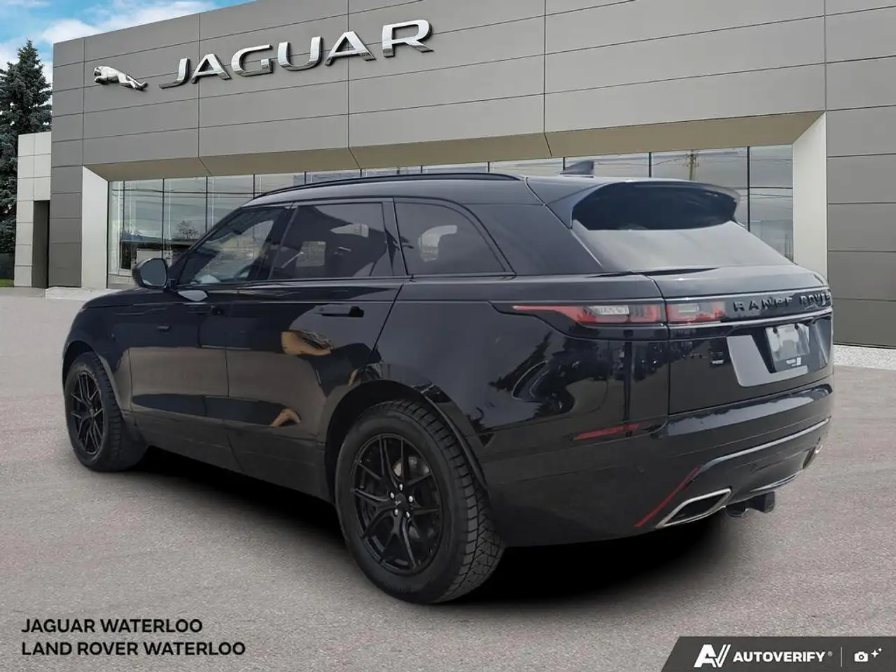 Land Rover Range Rover Velar photo Land Rover Range Rover Velar
