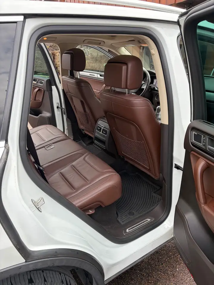 Volkswagen Touareg photo Volkswagen Touareg