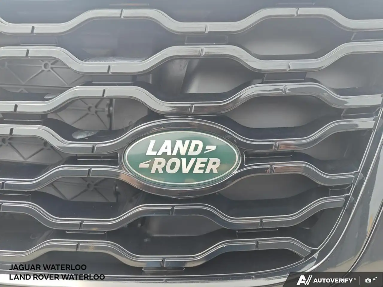 Land Rover Range Rover Velar photo Land Rover Range Rover Velar