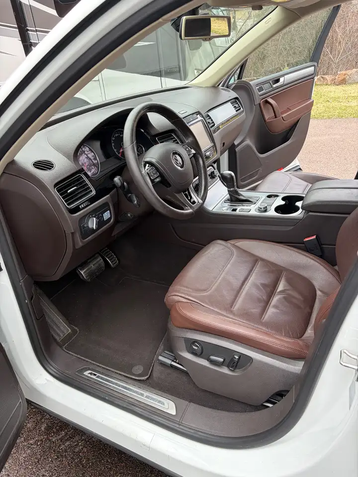 Volkswagen Touareg photo Volkswagen Touareg