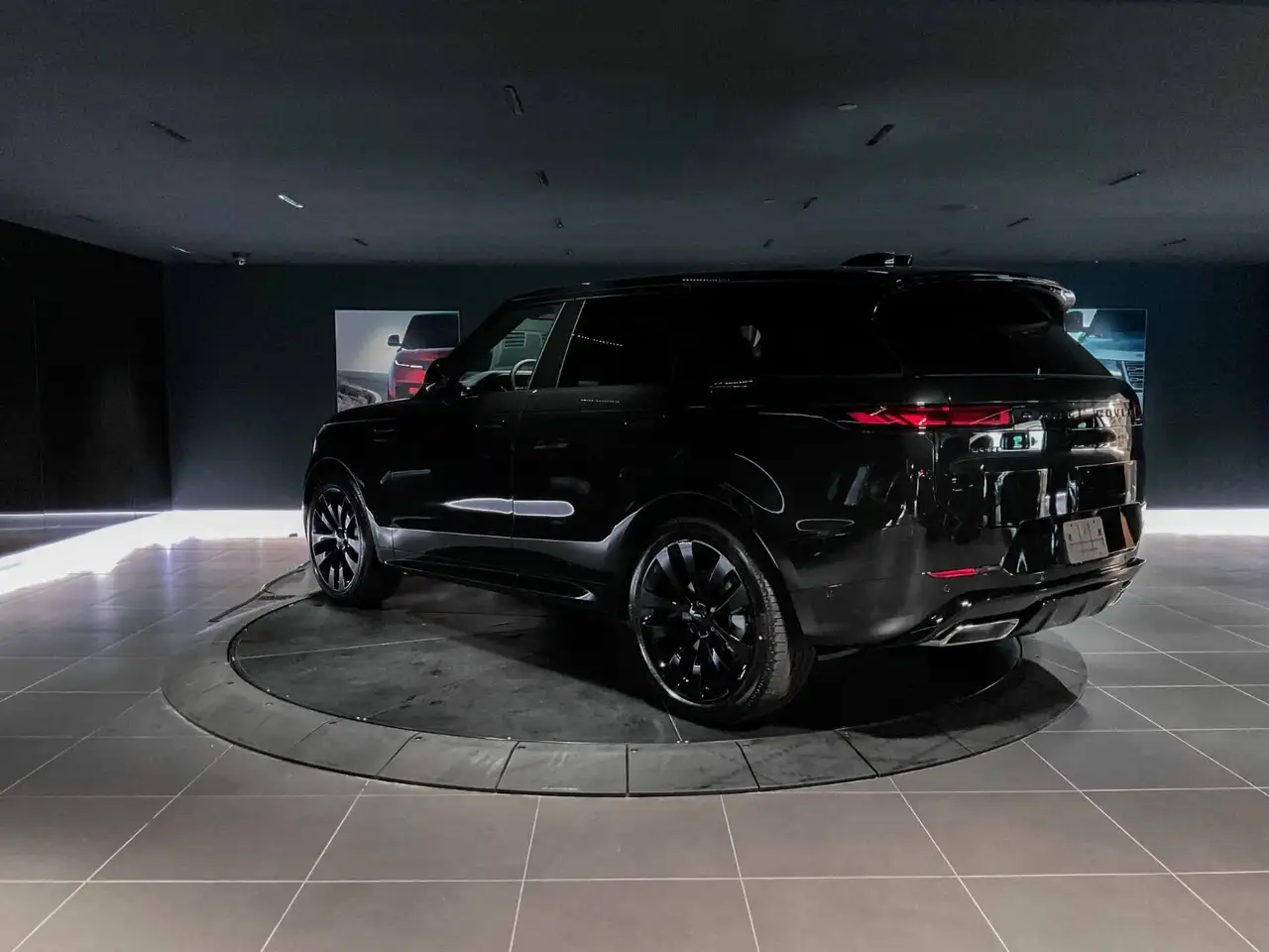 Land Rover Range Rover Sport снимка Land Rover Range Rover Sport