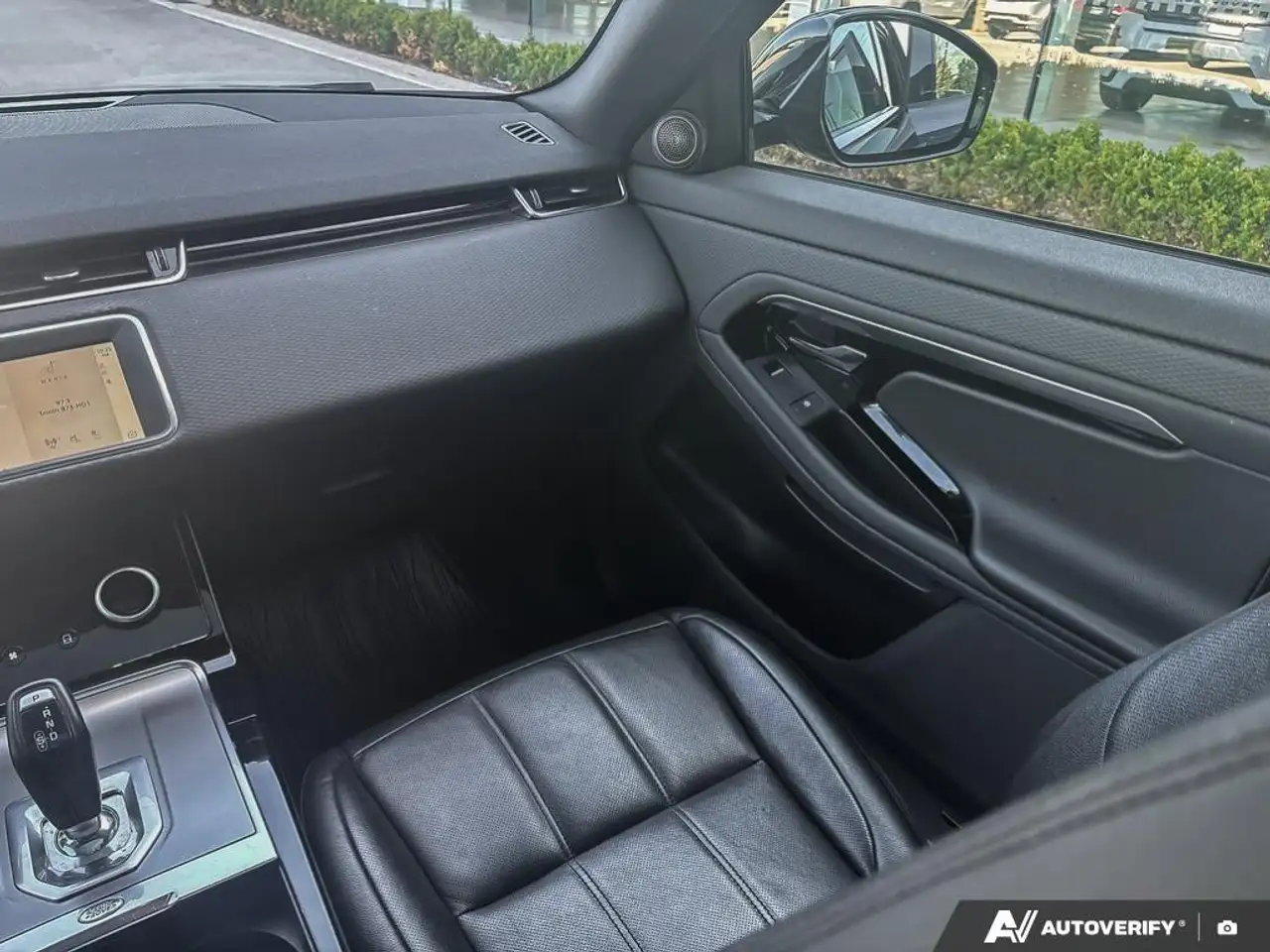 Land Rover Range Rover Evoque снимка Land Rover Range Rover Evoque