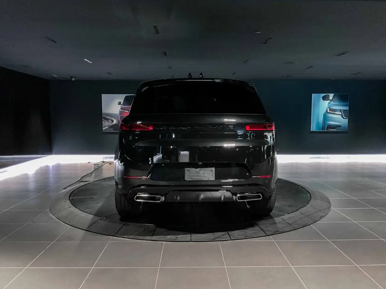 Land Rover Range Rover Sport снимка Land Rover Range Rover Sport