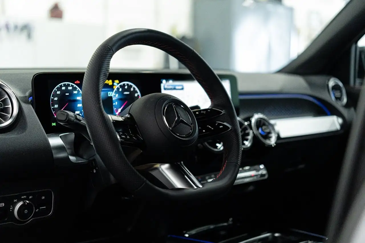 Mercedes-Benz GLB fotografie Mercedes-Benz GLB