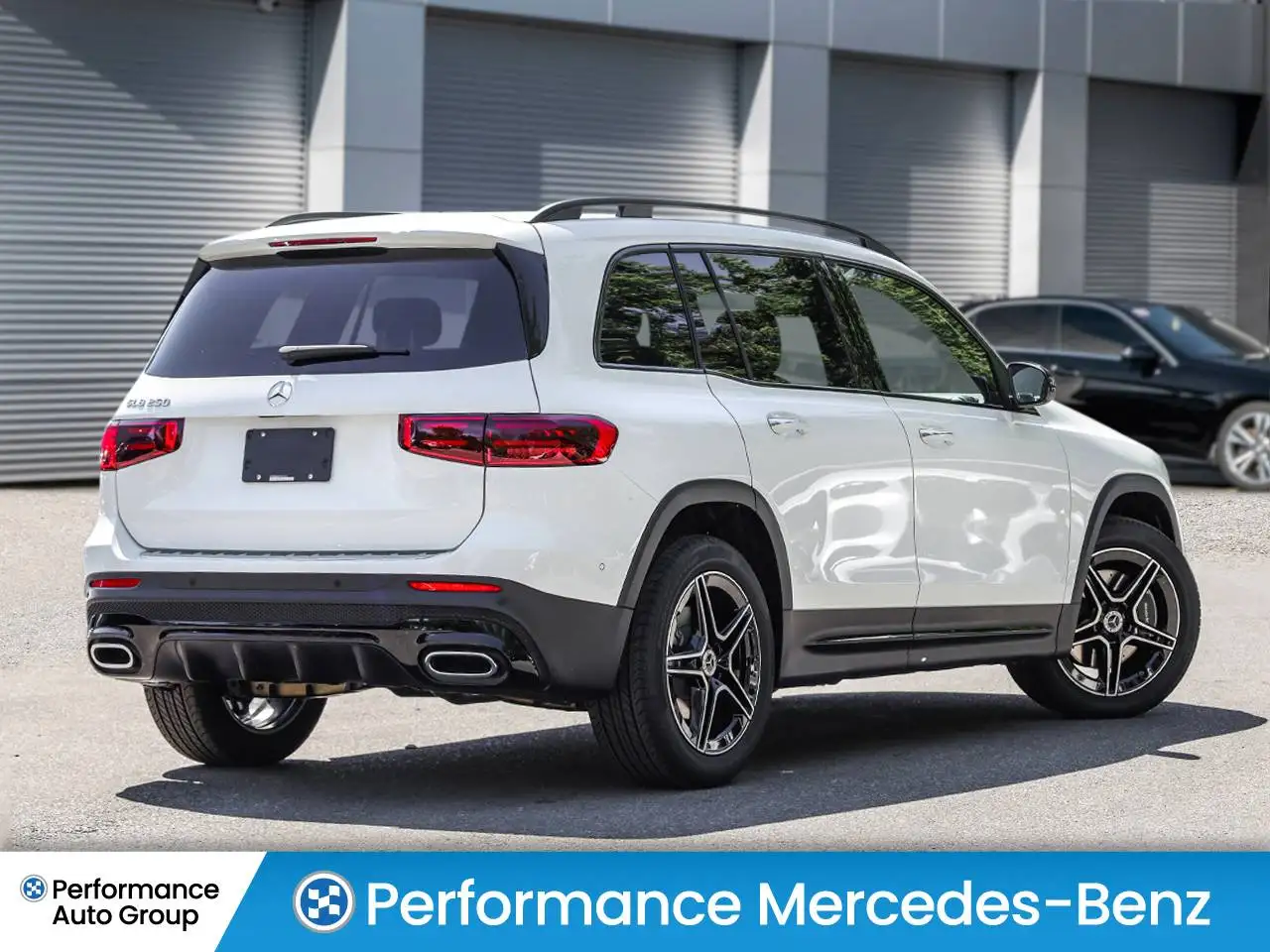 Mercedes-Benz GLB photo Mercedes-Benz GLB