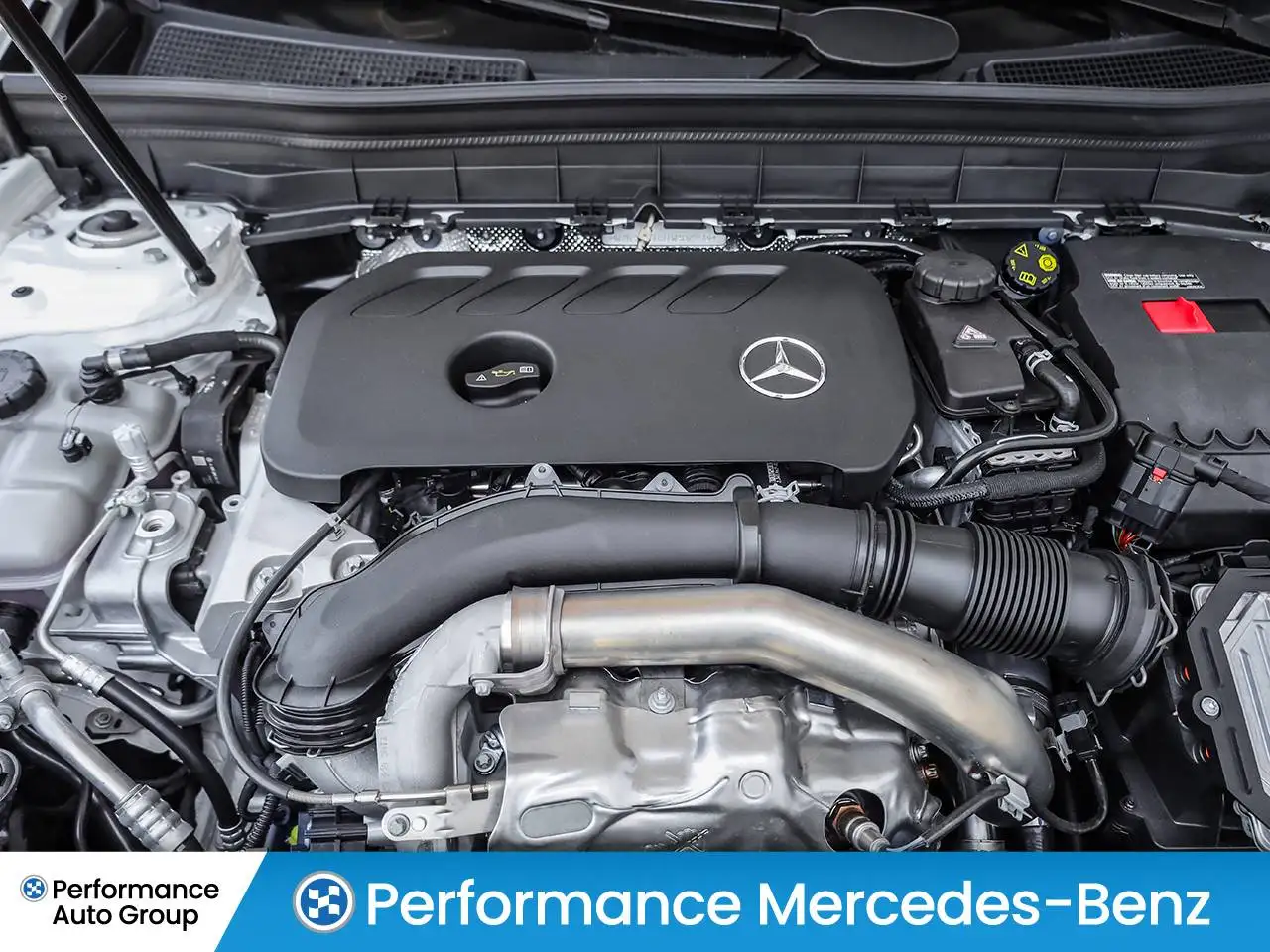 Mercedes-Benz GLB photo Mercedes-Benz GLB