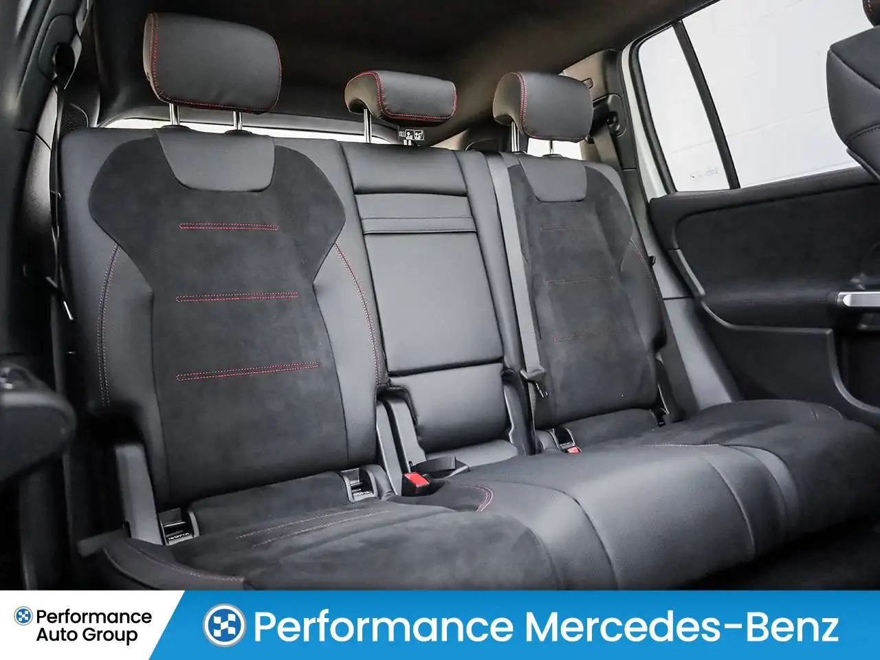 Mercedes-Benz GLB photo Mercedes-Benz GLB
