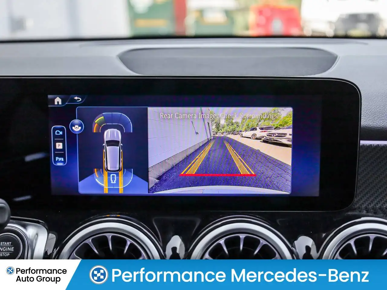 Mercedes-Benz GLB photo Mercedes-Benz GLB