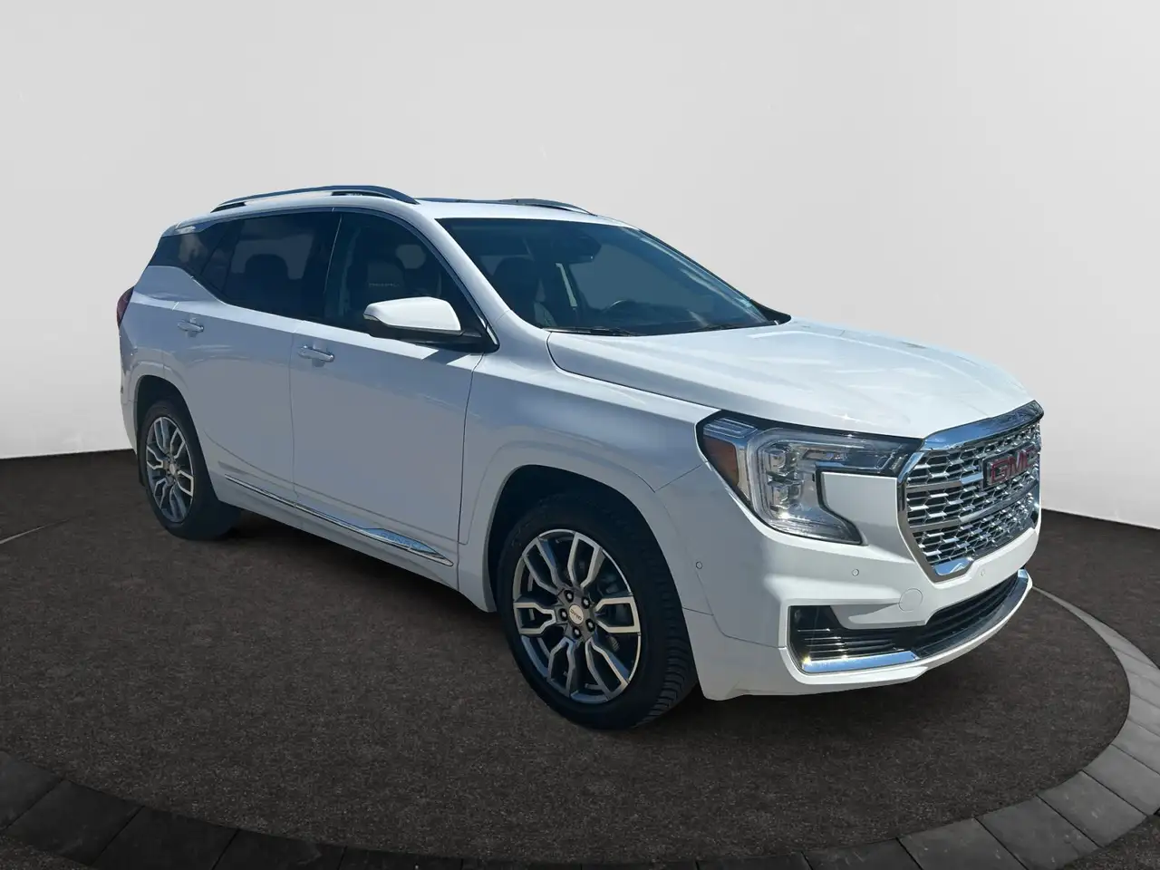 GMC Terrain photo GMC Terrain