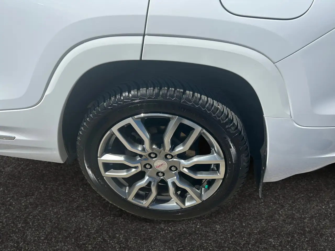 GMC Terrain photo GMC Terrain