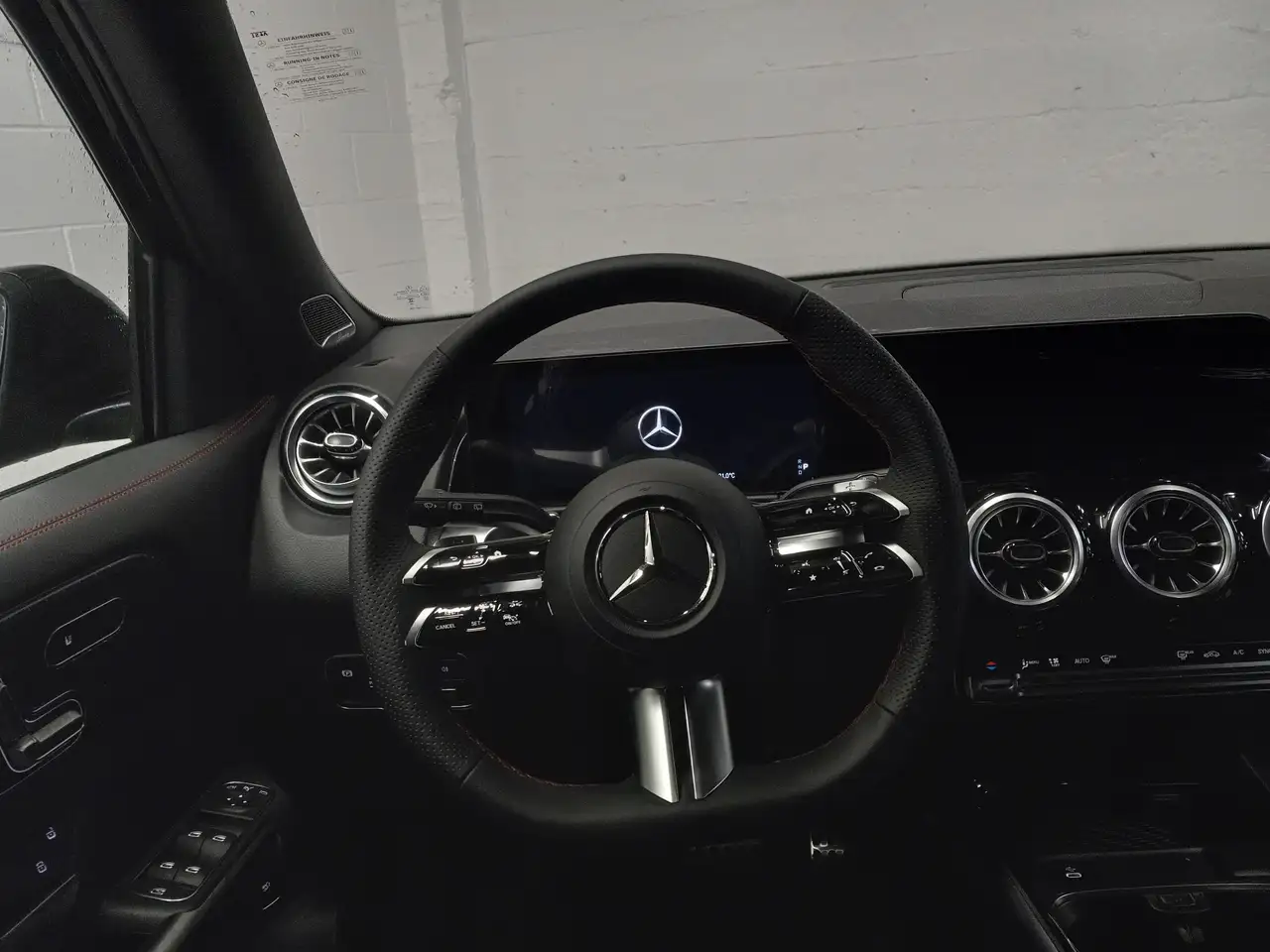 Mercedes-Benz GLB photo Mercedes-Benz GLB
