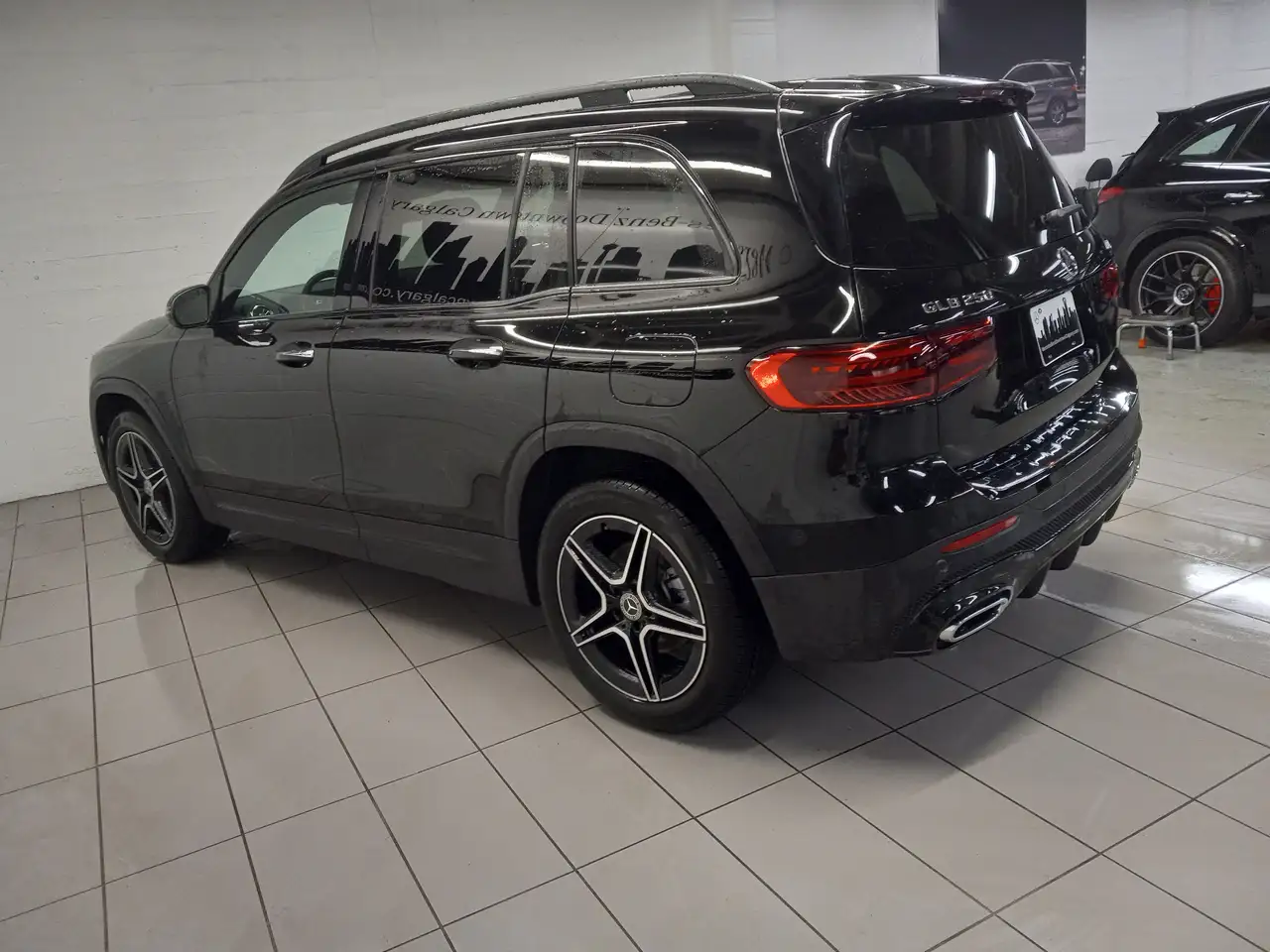 Mercedes-Benz GLB photo Mercedes-Benz GLB