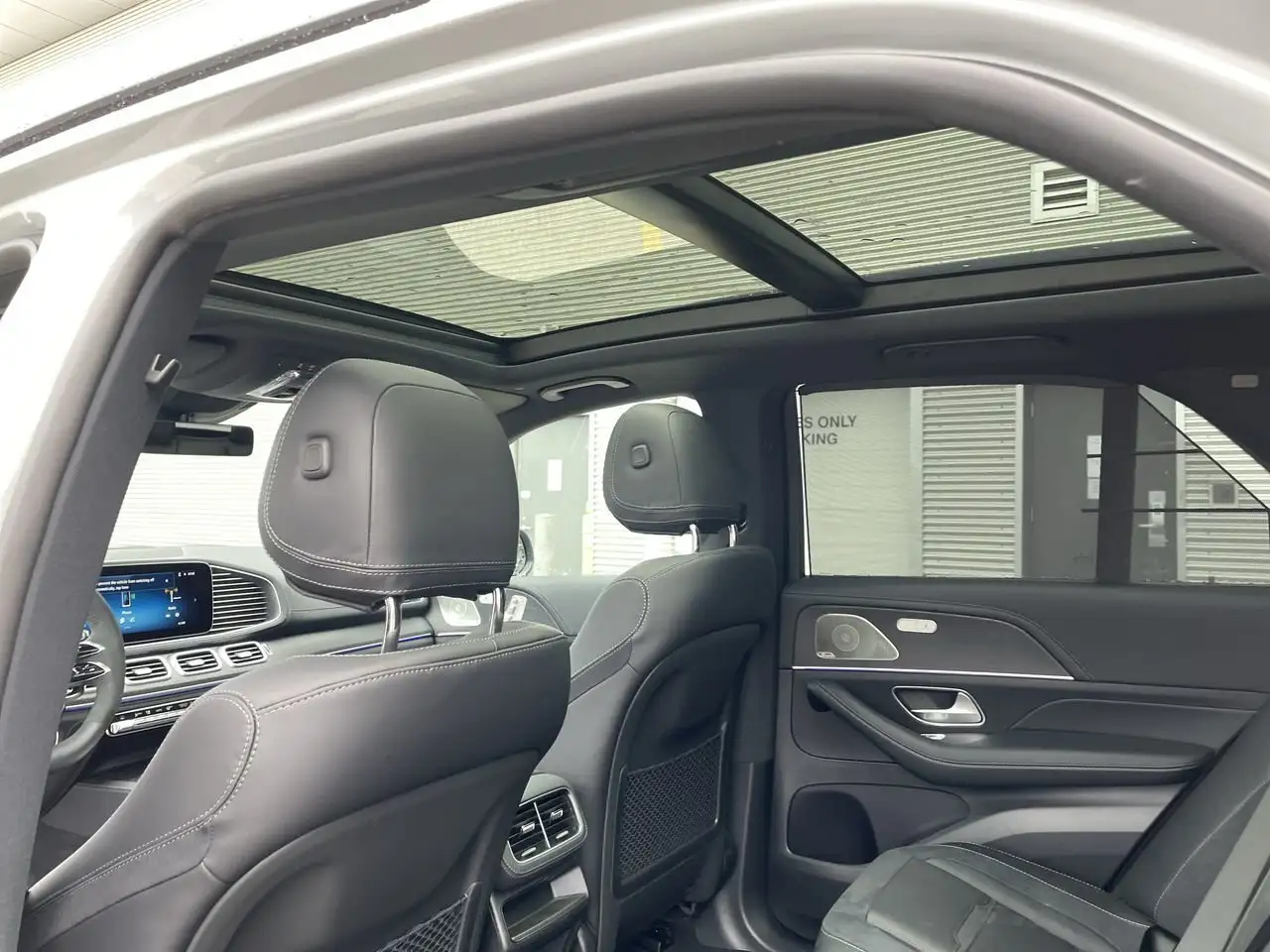 Mercedes-Benz GLE photo Mercedes-Benz GLE