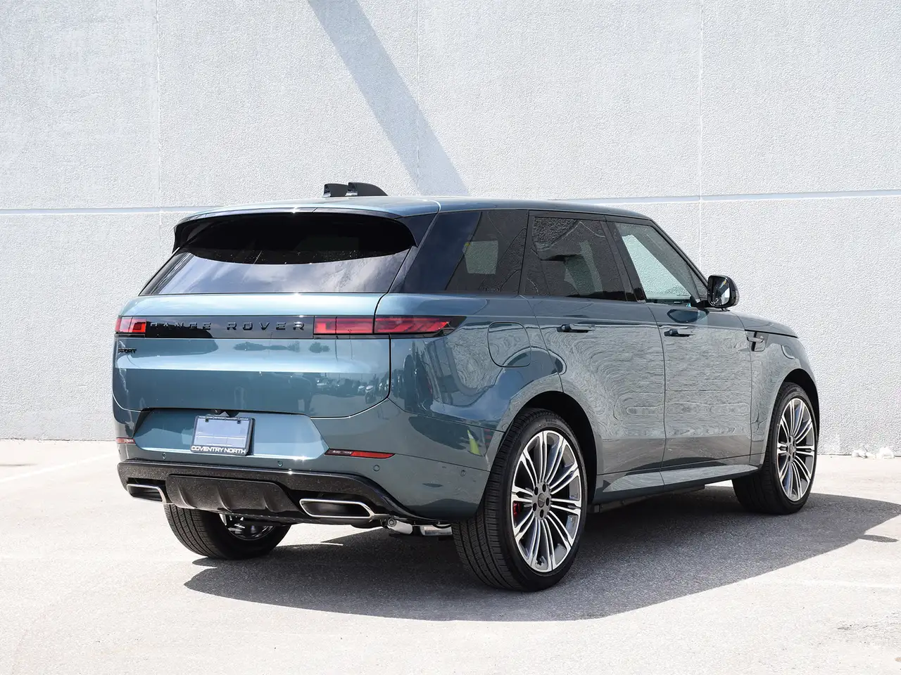 Land Rover Range Rover Sport photo Land Rover Range Rover Sport