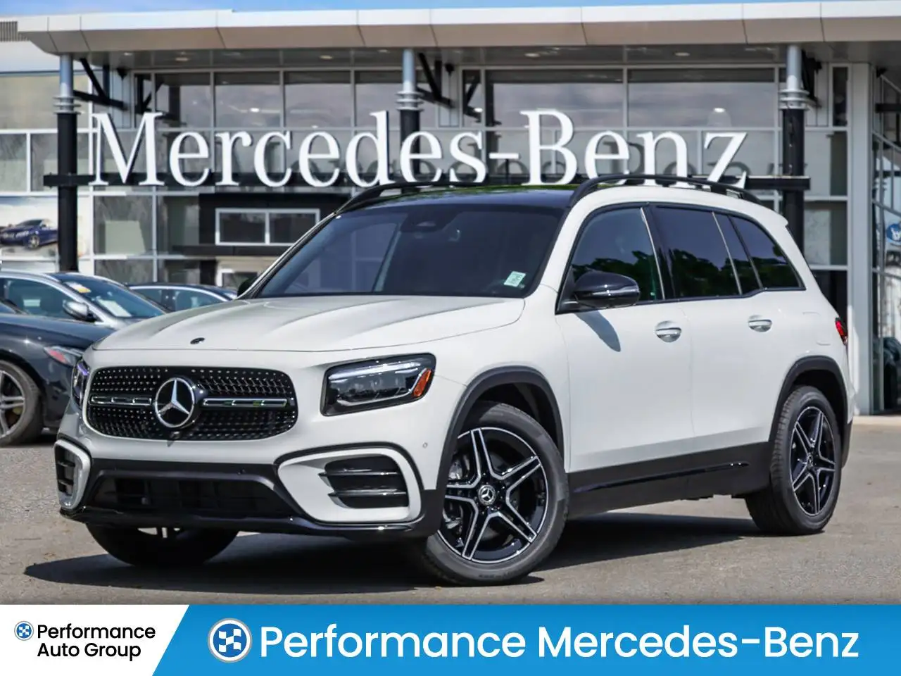 Mercedes-Benz GLB снимка Mercedes-Benz GLB