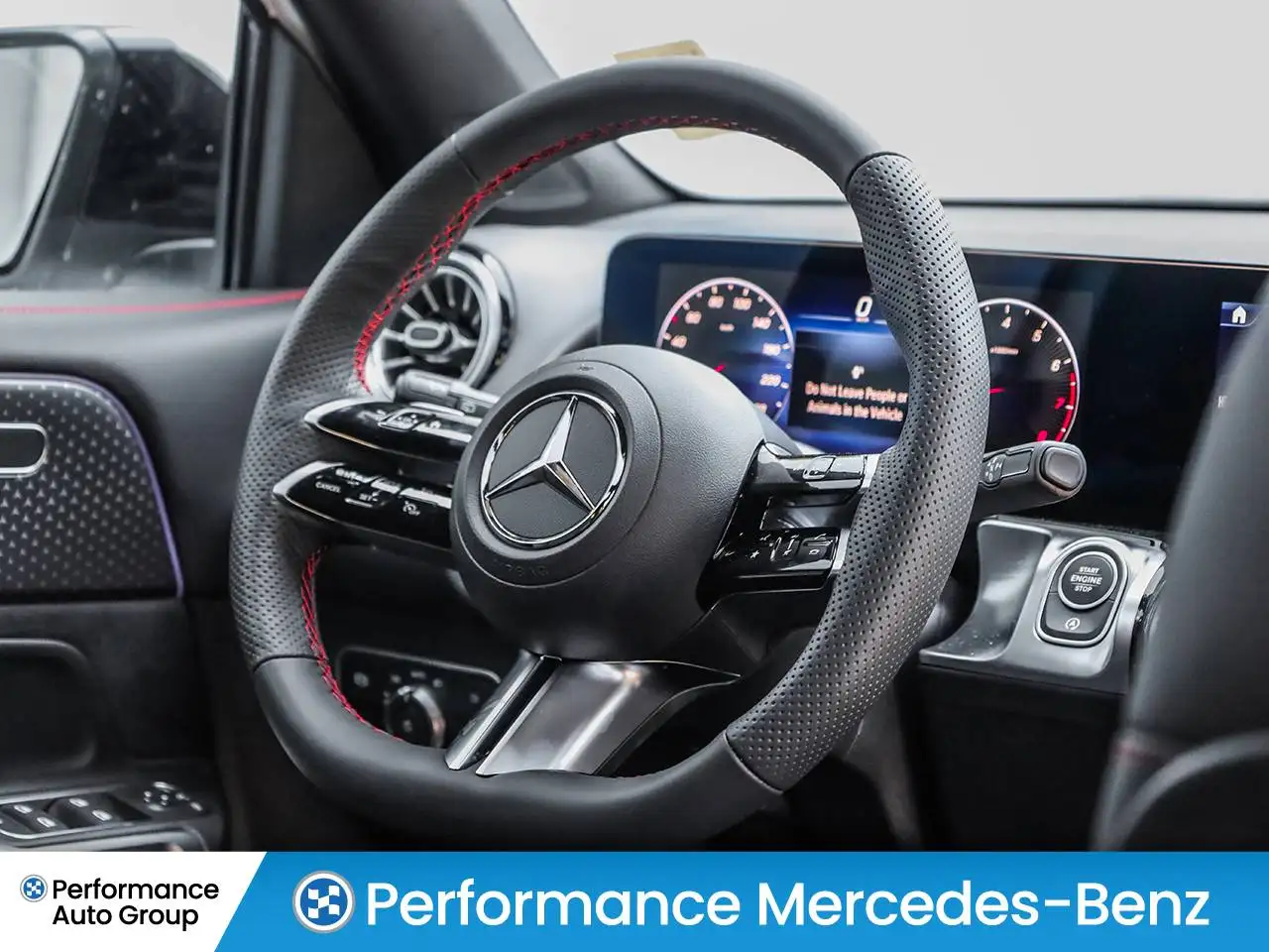 Mercedes-Benz GLB снимка Mercedes-Benz GLB