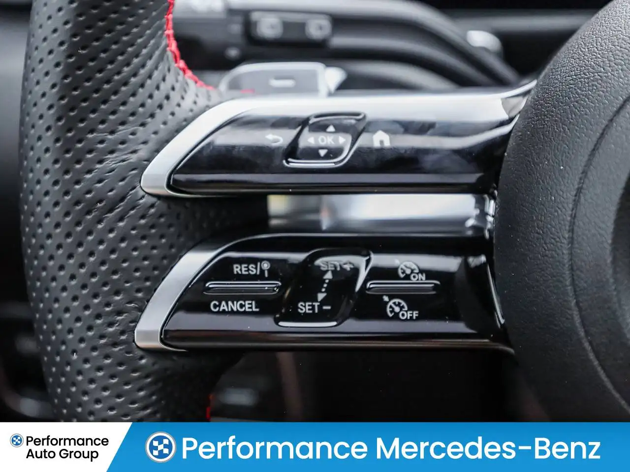 Mercedes-Benz GLB снимка Mercedes-Benz GLB