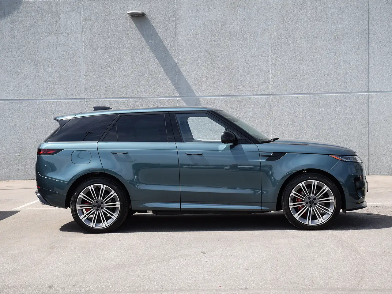 Land Rover Range Rover Sport photo Land Rover Range Rover Sport