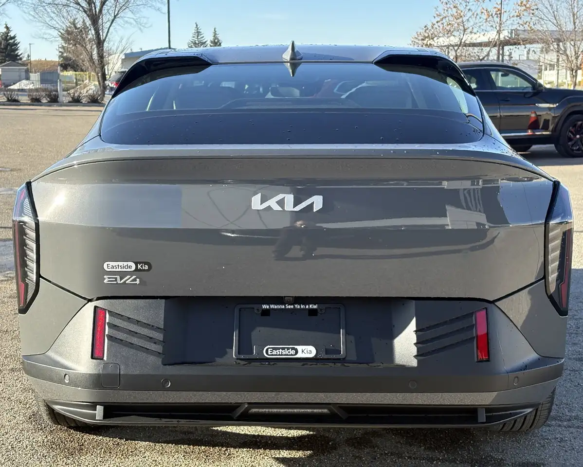 Kia EV4 снимка Kia EV4
