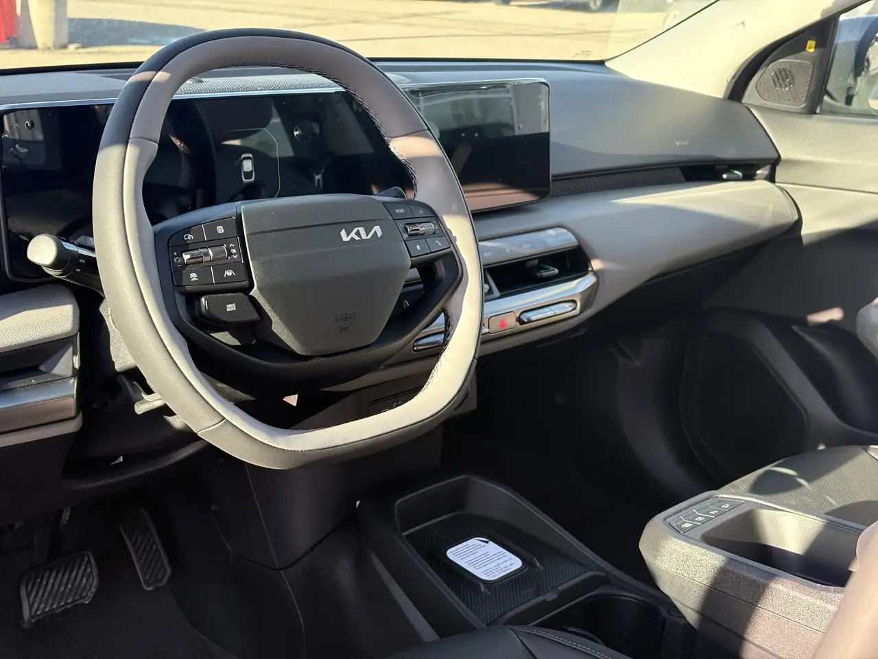 Kia EV4 снимка Kia EV4