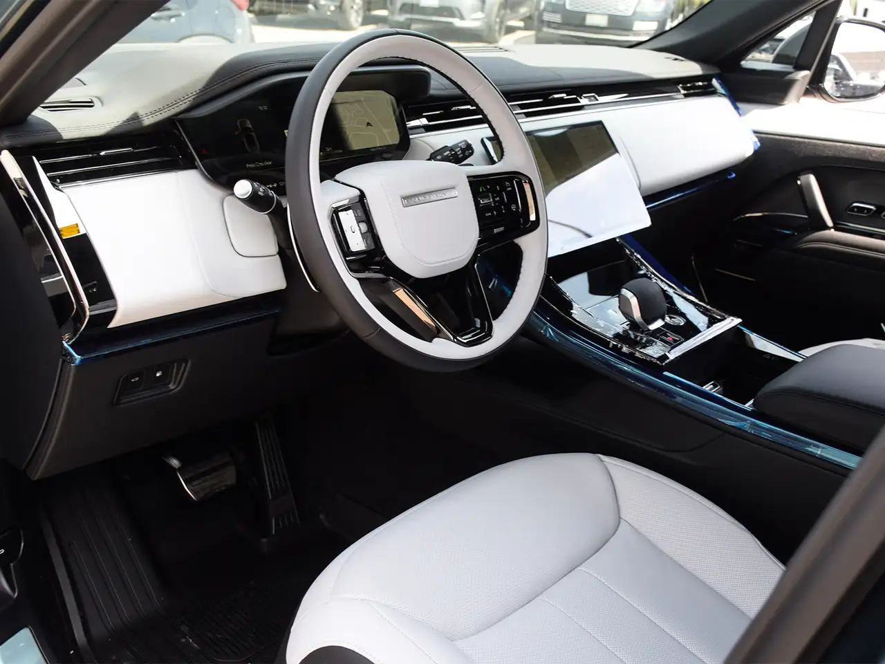 Land Rover Range Rover Sport photo Land Rover Range Rover Sport