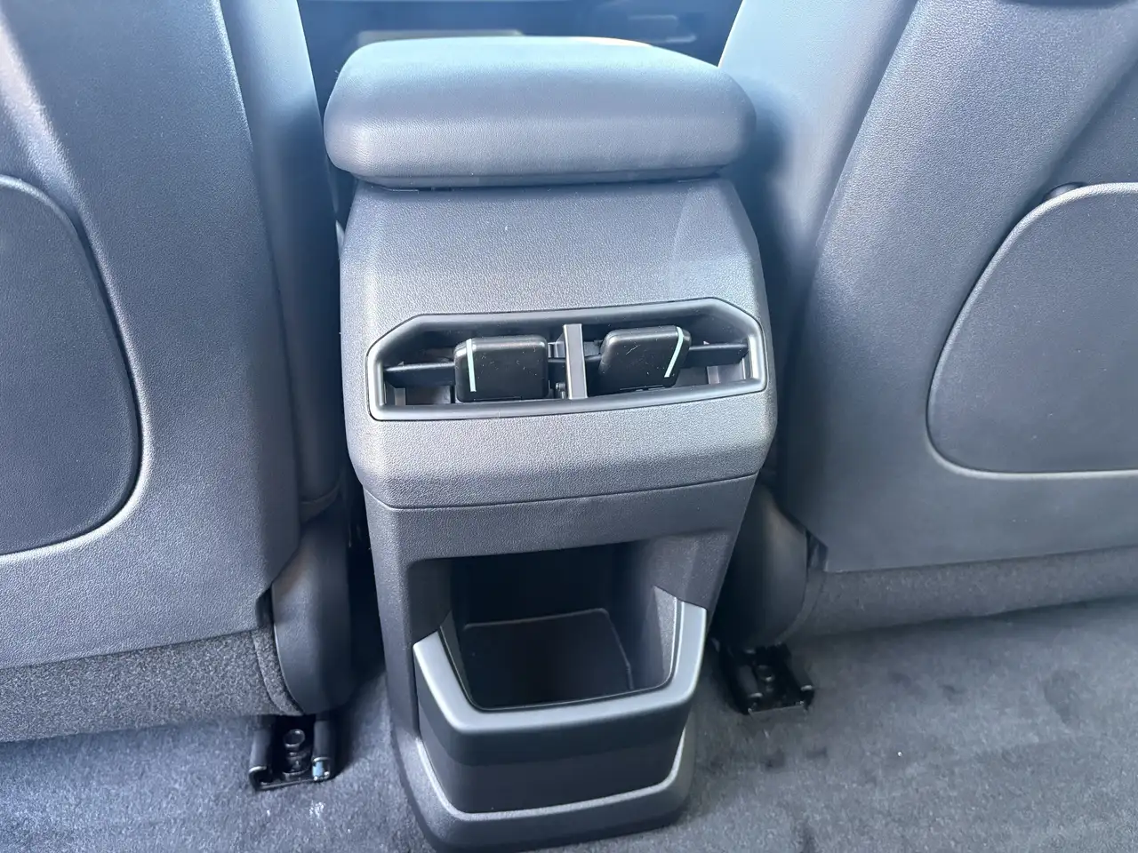 Kia EV4 снимка Kia EV4