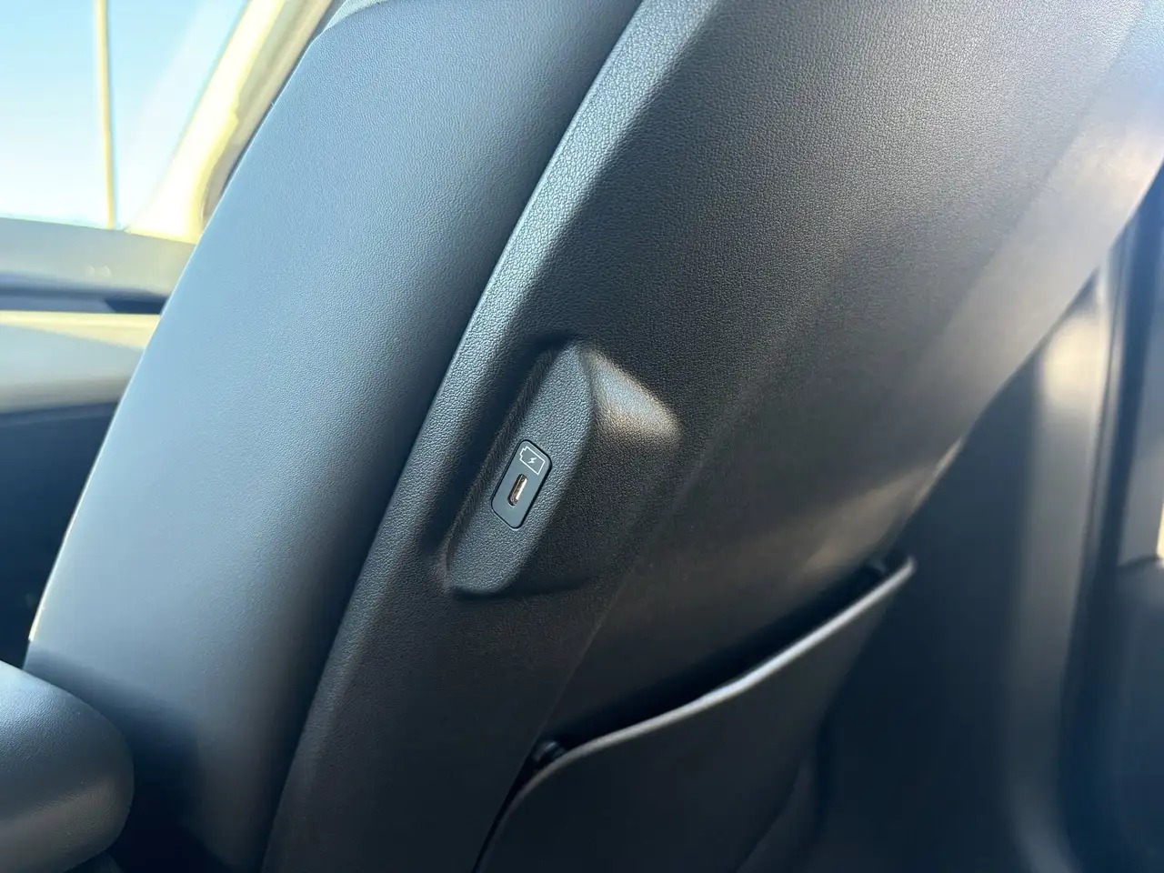 Kia EV4 снимка Kia EV4