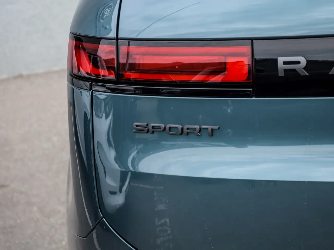 Land Rover Range Rover Sport снимка Land Rover Range Rover Sport