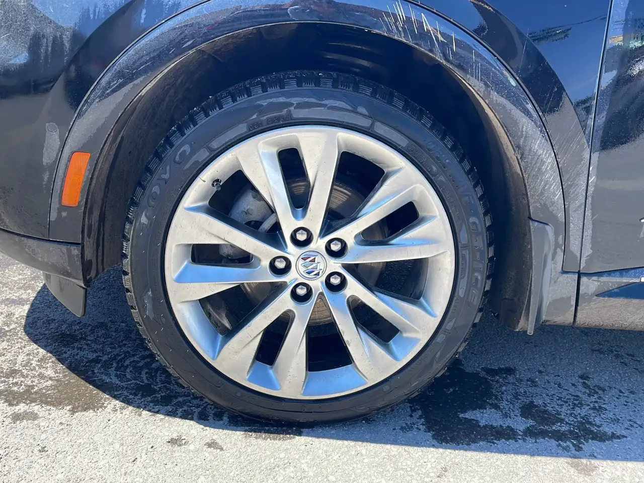 Buick Envision photo Buick Envision
