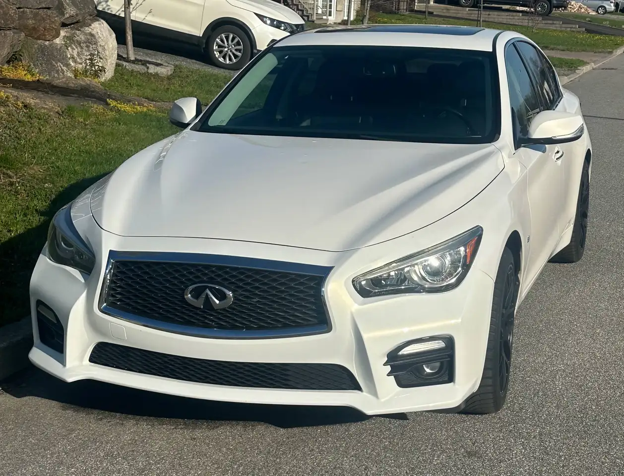 Infiniti Q50 снимка Infiniti Q50