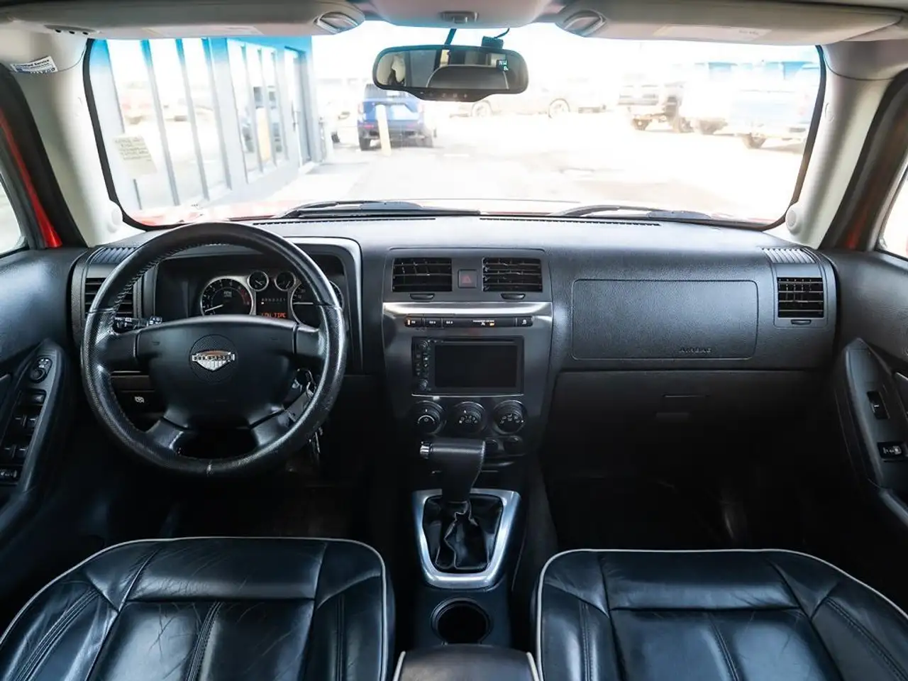 HUMMER H3 снимка HUMMER H3
