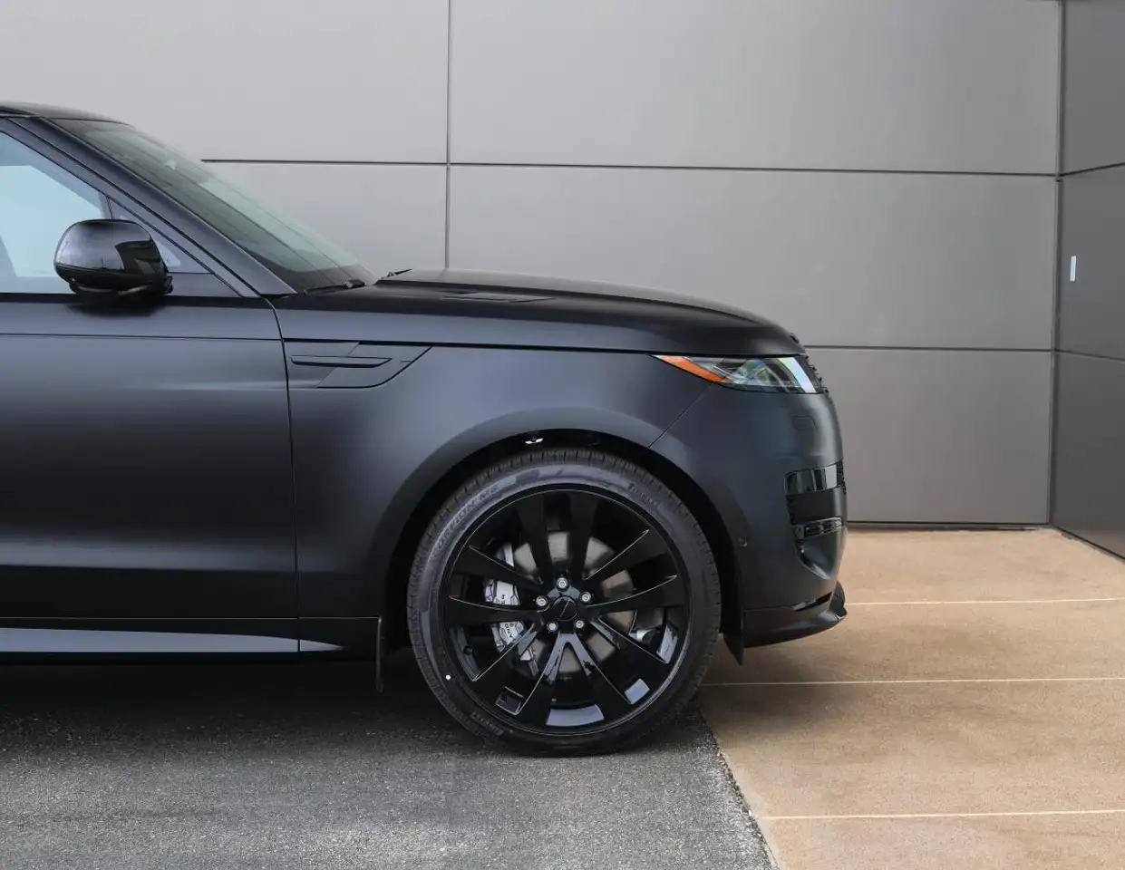 Land Rover Range Rover Sport снимка Land Rover Range Rover Sport