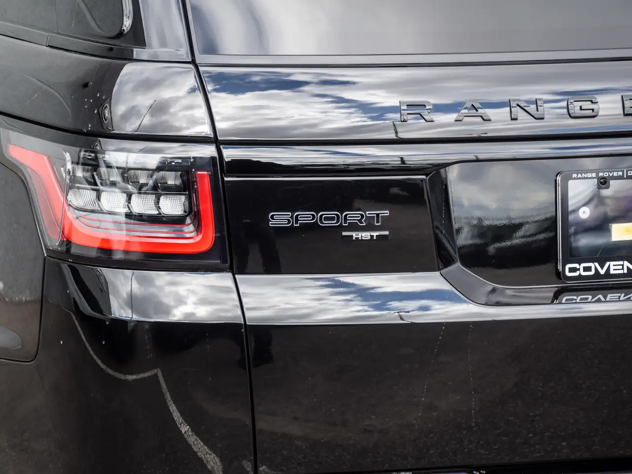 Land Rover Range Rover Sport снимка Land Rover Range Rover Sport