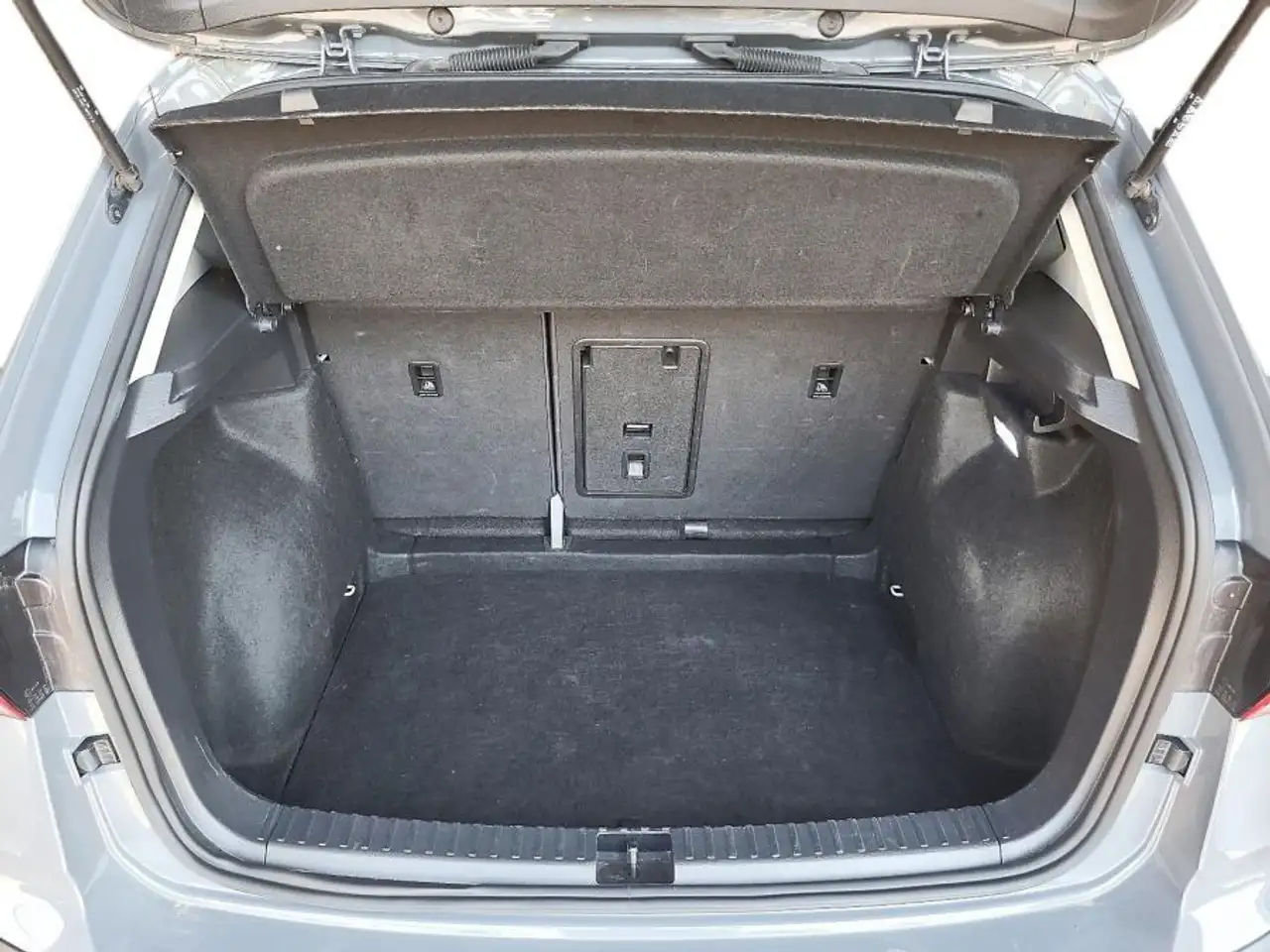 Volkswagen Taos photo Volkswagen Taos