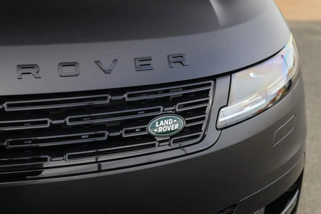 Land Rover Range Rover Sport снимка Land Rover Range Rover Sport