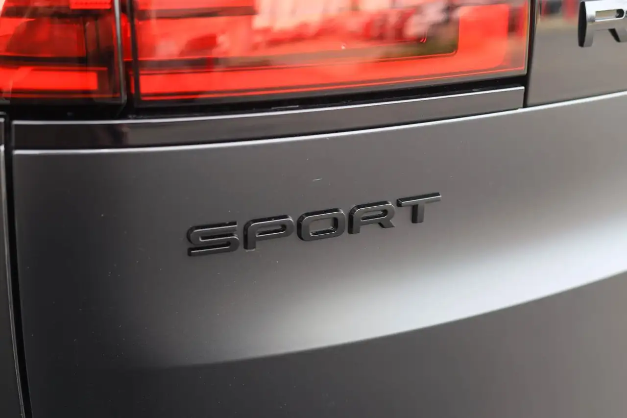 Land Rover Range Rover Sport снимка Land Rover Range Rover Sport