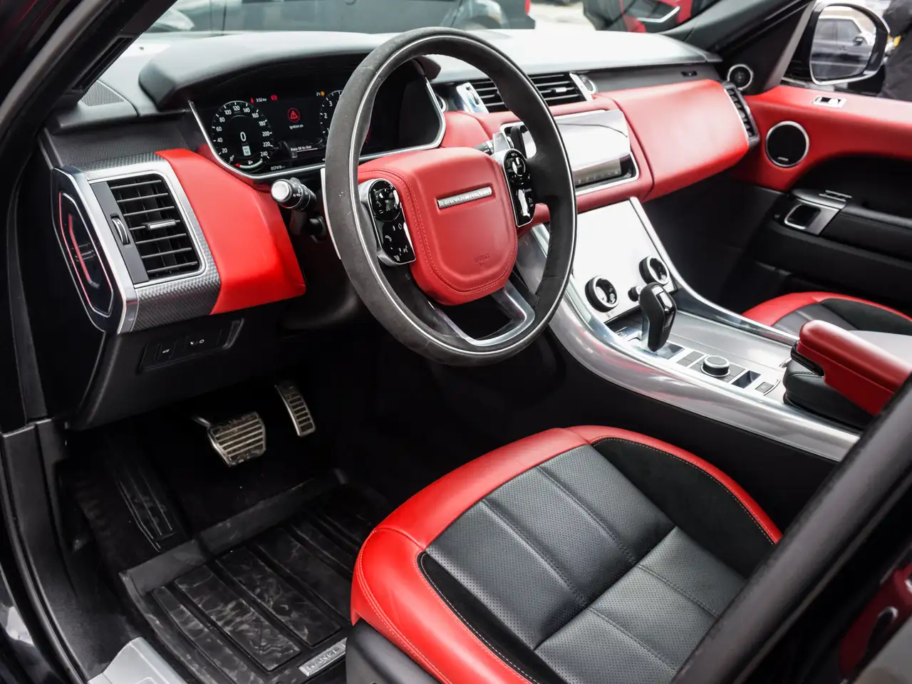 Land Rover Range Rover Sport снимка Land Rover Range Rover Sport