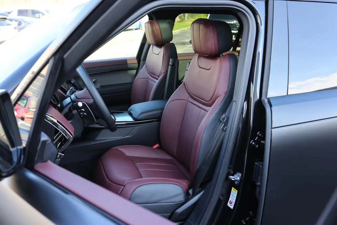 Land Rover Range Rover Sport снимка Land Rover Range Rover Sport
