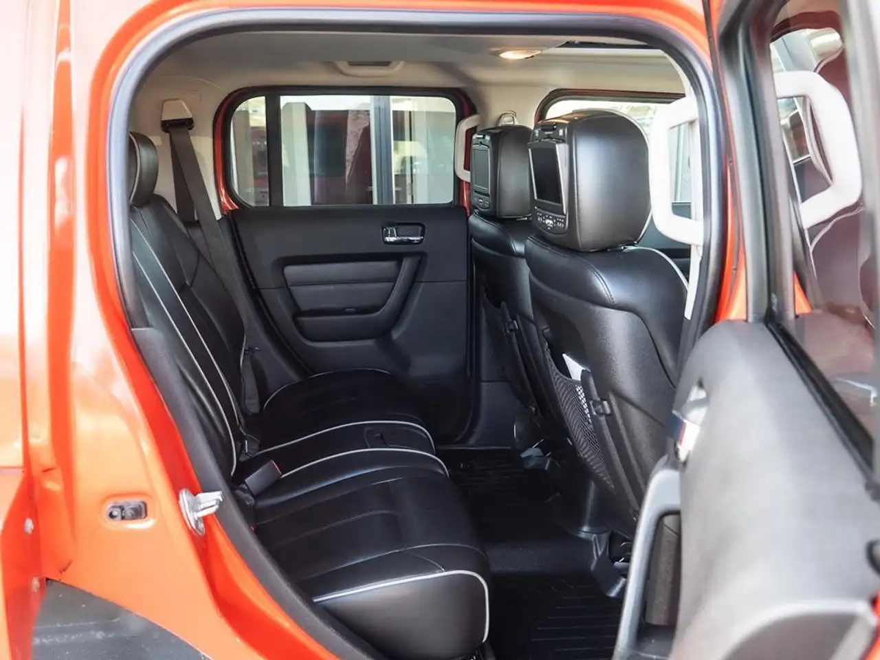 HUMMER H3 снимка HUMMER H3