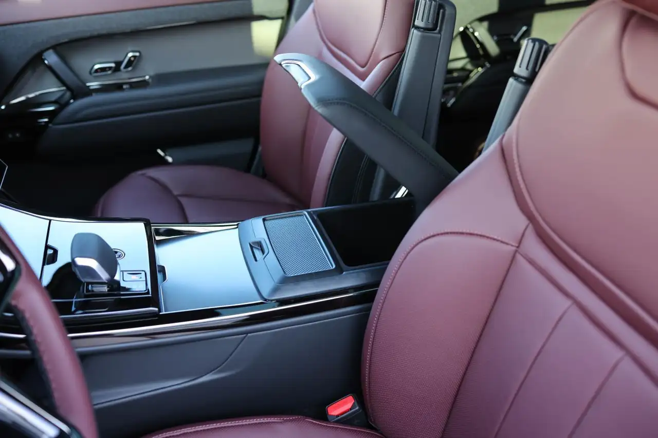 Land Rover Range Rover Sport снимка Land Rover Range Rover Sport