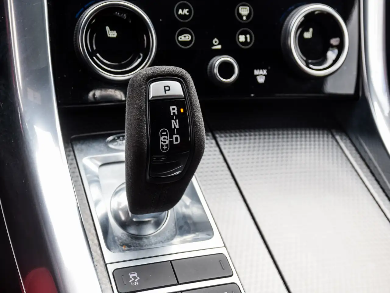 Land Rover Range Rover Sport снимка Land Rover Range Rover Sport