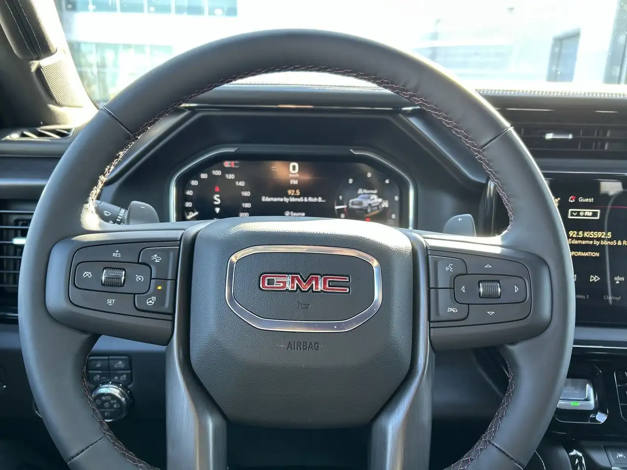 GMC Sierra 1500 photo GMC Sierra 1500